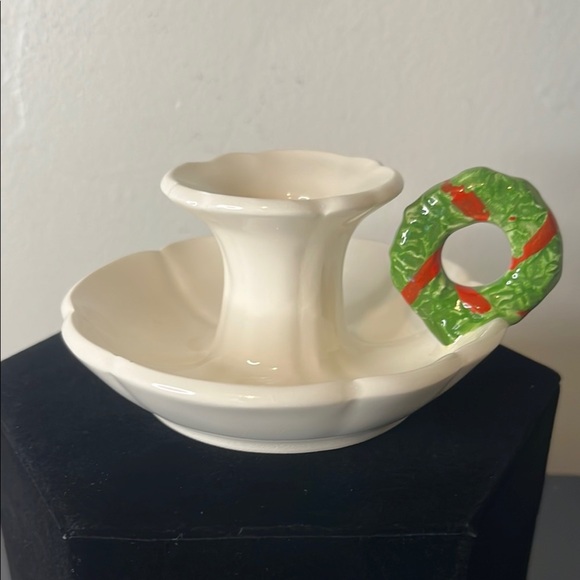 Vintage Colonial Candle White Taper Candle Holder with Christmas Wreath Handle - Picture 1 of 8